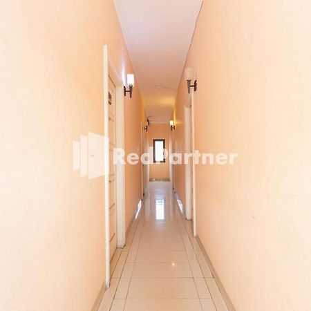 Star Hotel Jaksa Mitra Reddoorz Jakarta Exterior photo