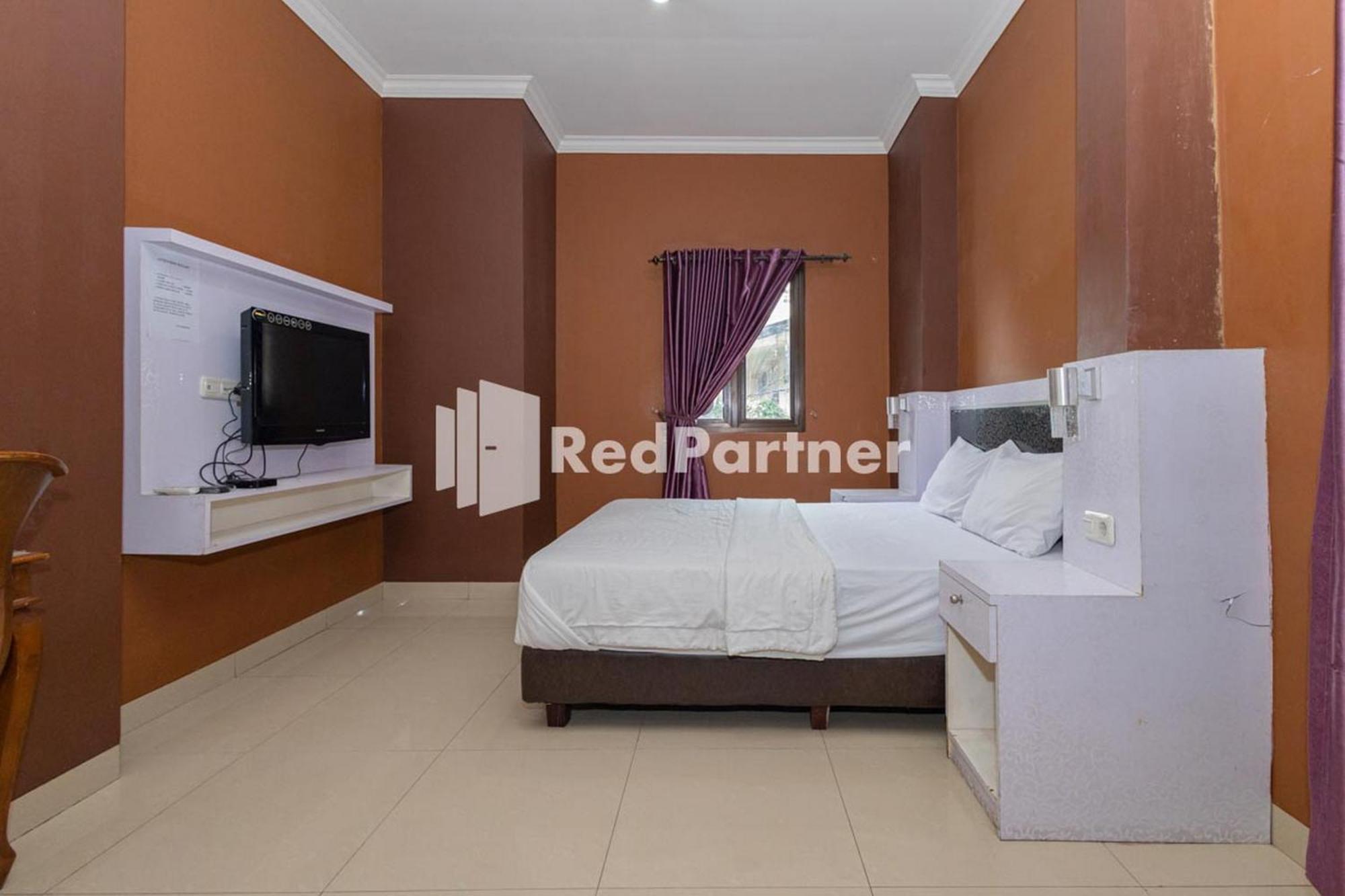 Star Hotel Jaksa Mitra Reddoorz Jakarta Exterior photo