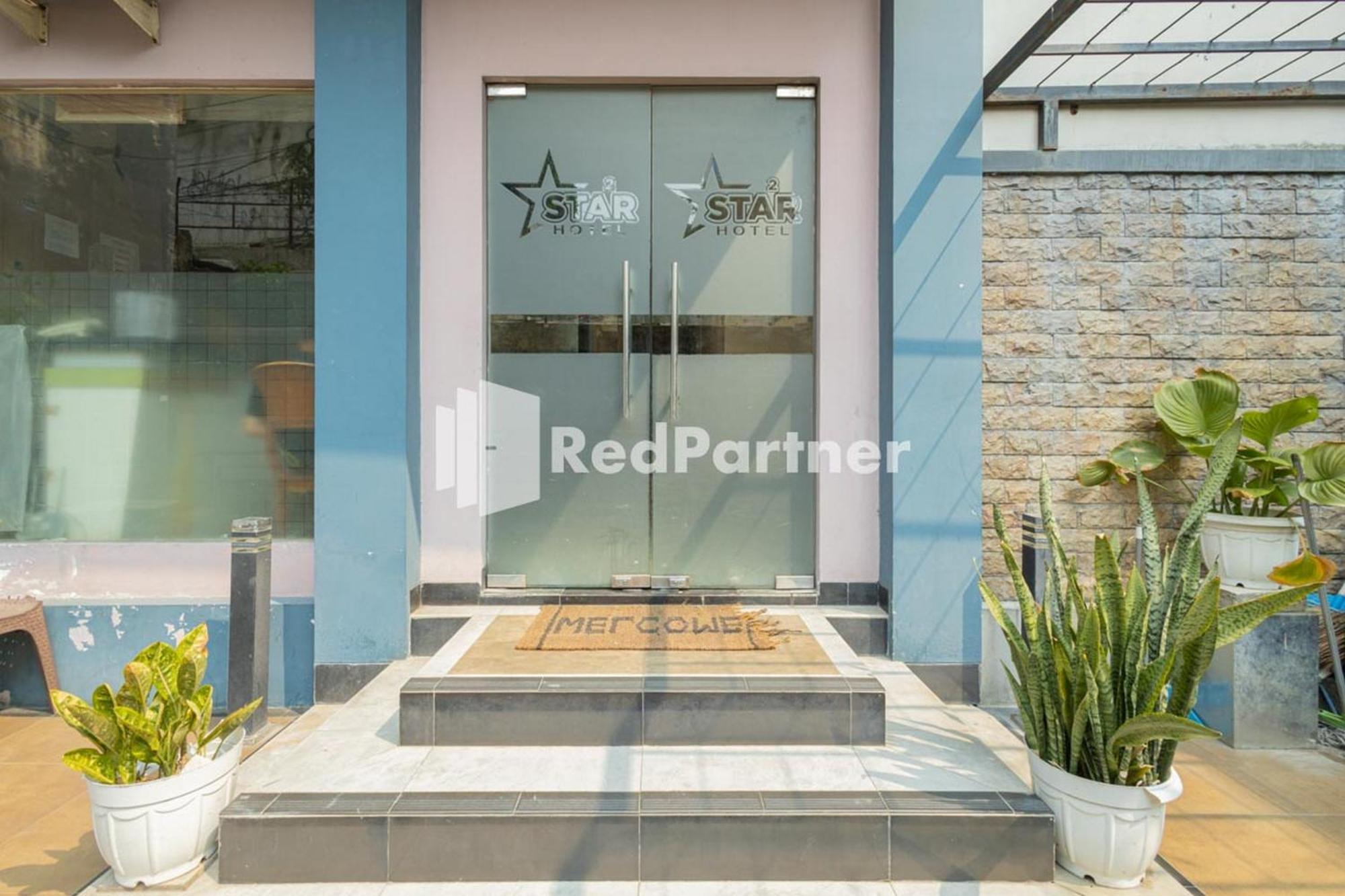 Star Hotel Jaksa Mitra Reddoorz Jakarta Exterior photo