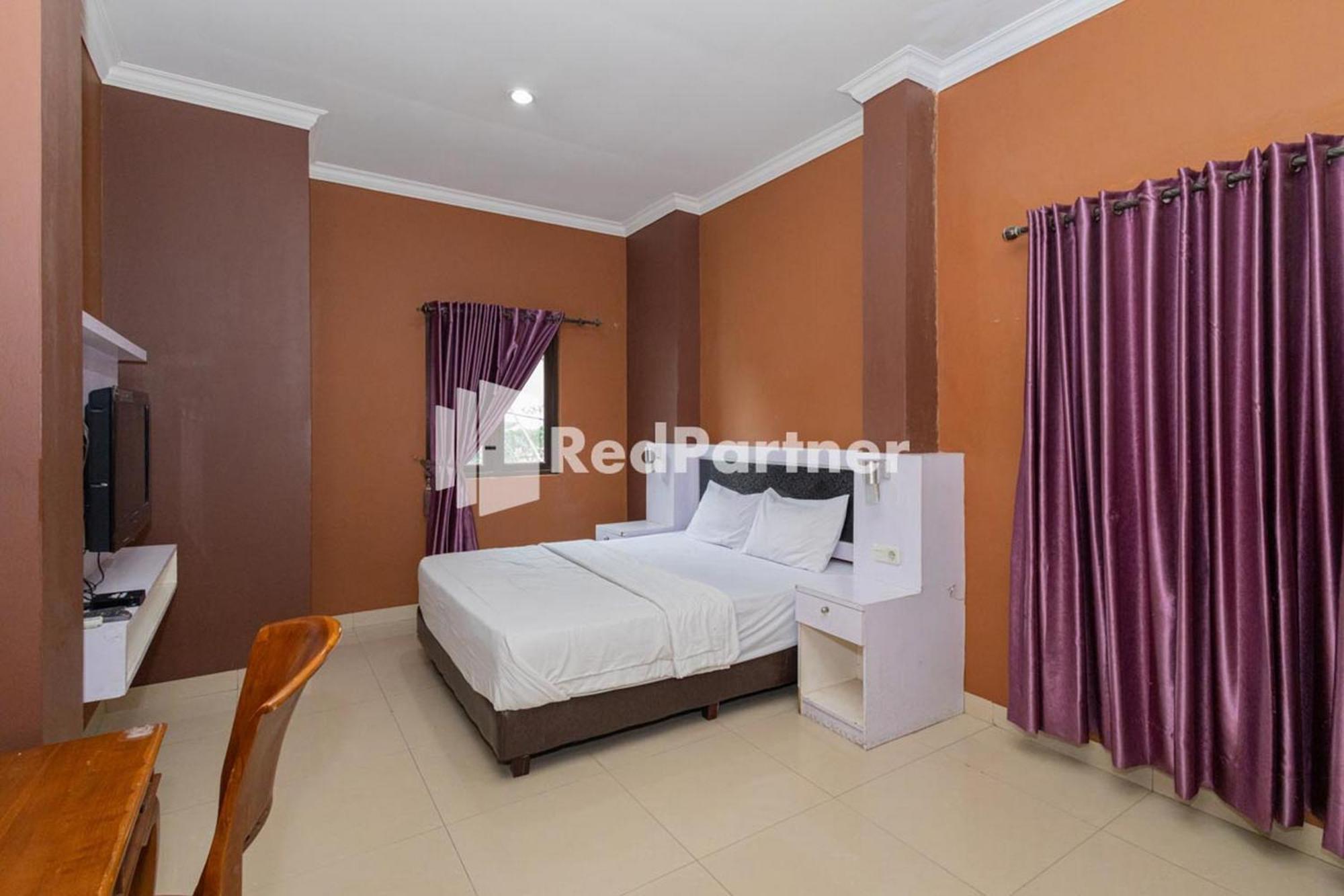 Star Hotel Jaksa Mitra Reddoorz Jakarta Exterior photo