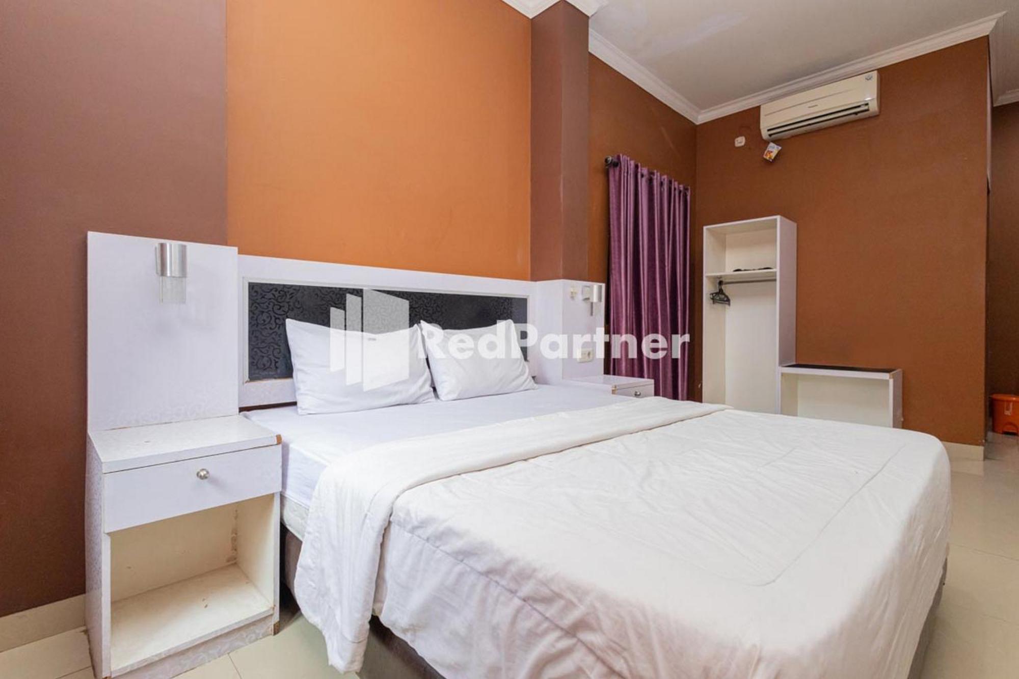 Star Hotel Jaksa Mitra Reddoorz Jakarta Exterior photo