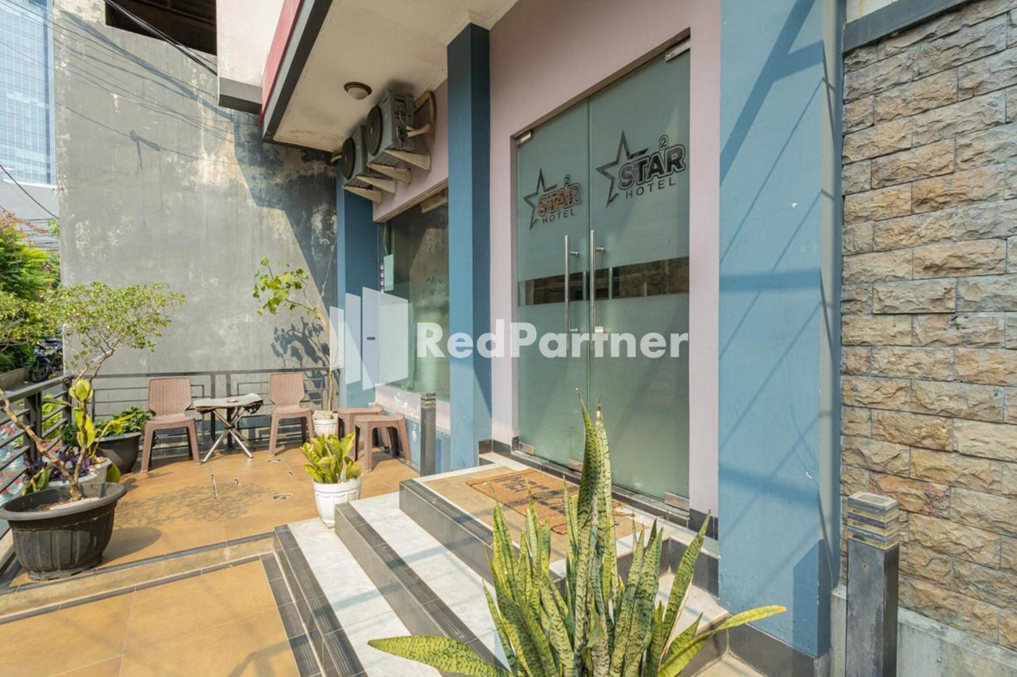Star Hotel Jaksa Mitra Reddoorz Jakarta Exterior photo