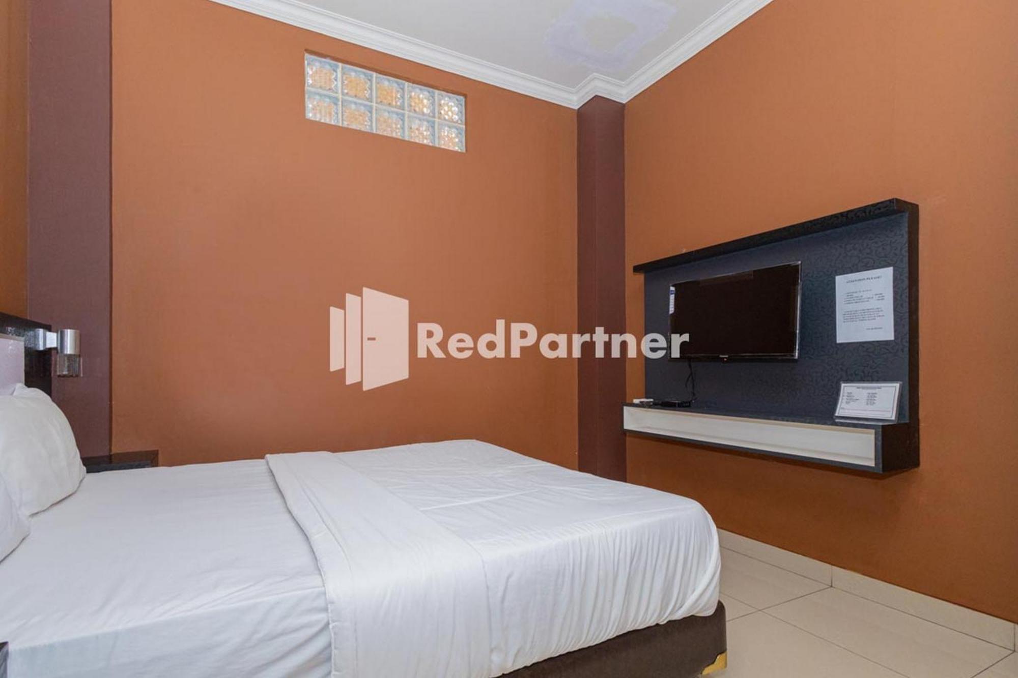 Star Hotel Jaksa Mitra Reddoorz Jakarta Exterior photo