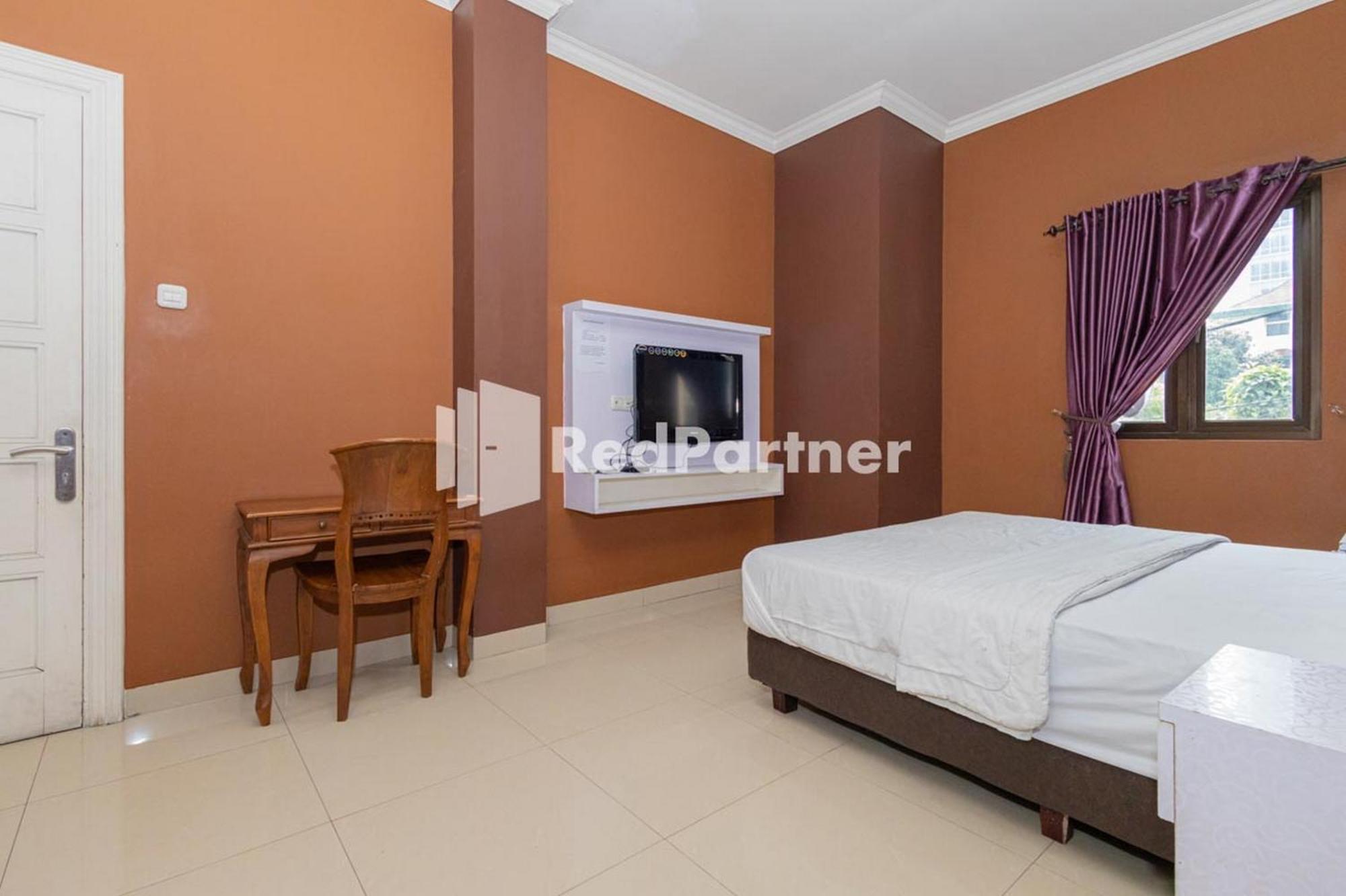 Star Hotel Jaksa Mitra Reddoorz Jakarta Exterior photo